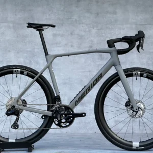Merida Mission 7000 Cinzento Seda 2026